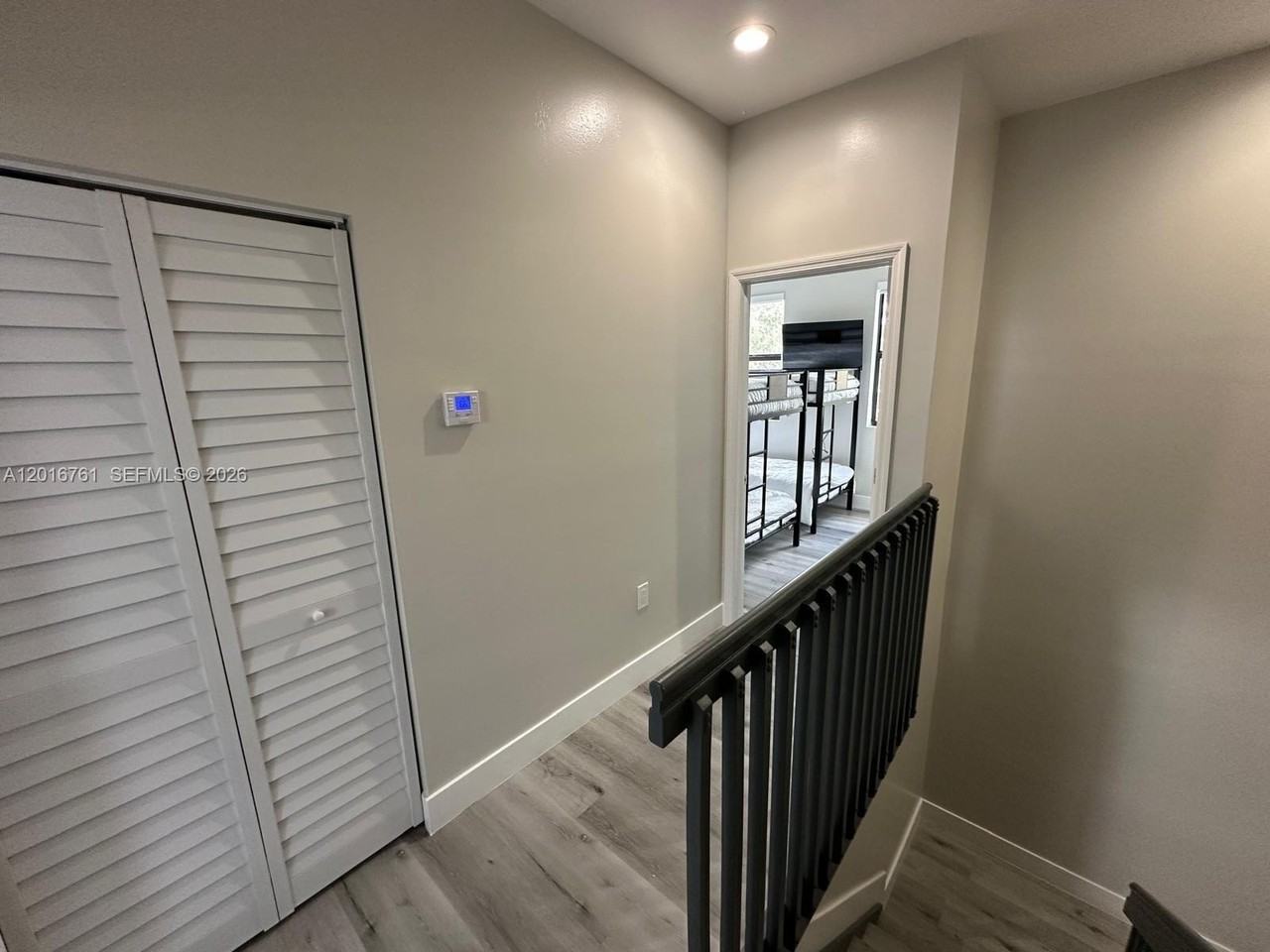 19199 Nw 37th Ave - Photo 6 of 12