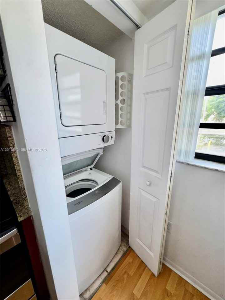 2762 W 60th St #53 - Photo 3 of 18