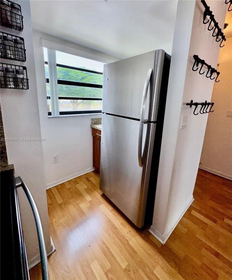 2762 W 60th St #53 - Photo 4 of 18
