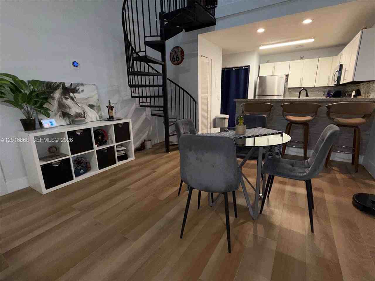 1812 Adventure Pl #1812 - Photo 5 of 14