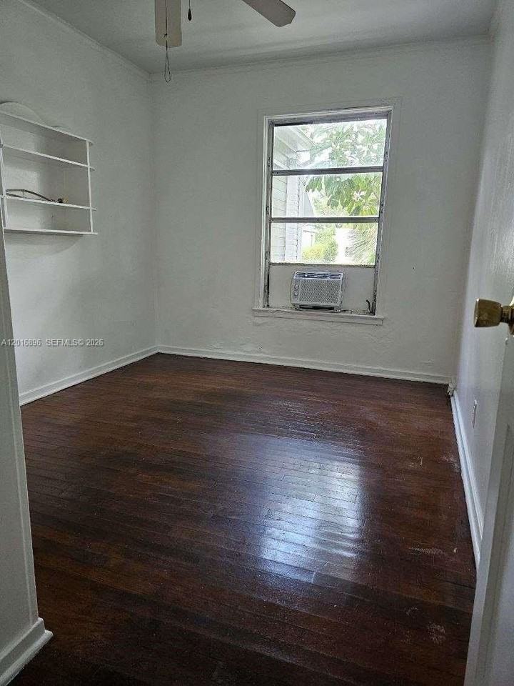 1217 N D St - Photo 4 of 6