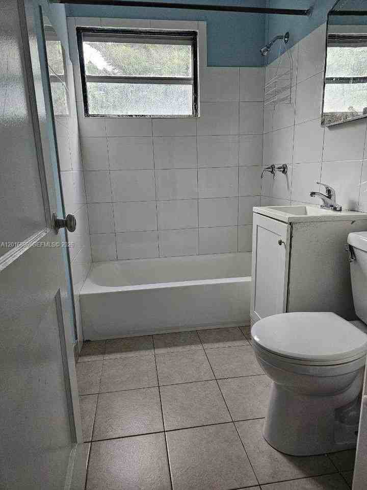 1217 N D St - Photo 6 of 6