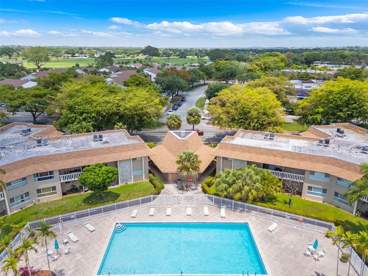 7400 Miami Lakes Dr #D205 - Photo 4 of 27