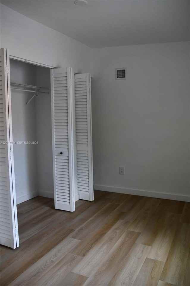 954 Nw 75th St #B - Photo 6 of 11