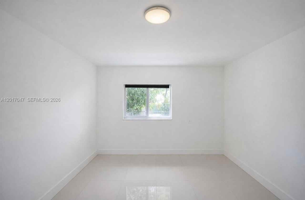 560 Ne 67th St #1 - Photo 6 of 13