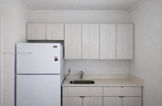 572 Ne 67th St #5 - Photo 1 of 1