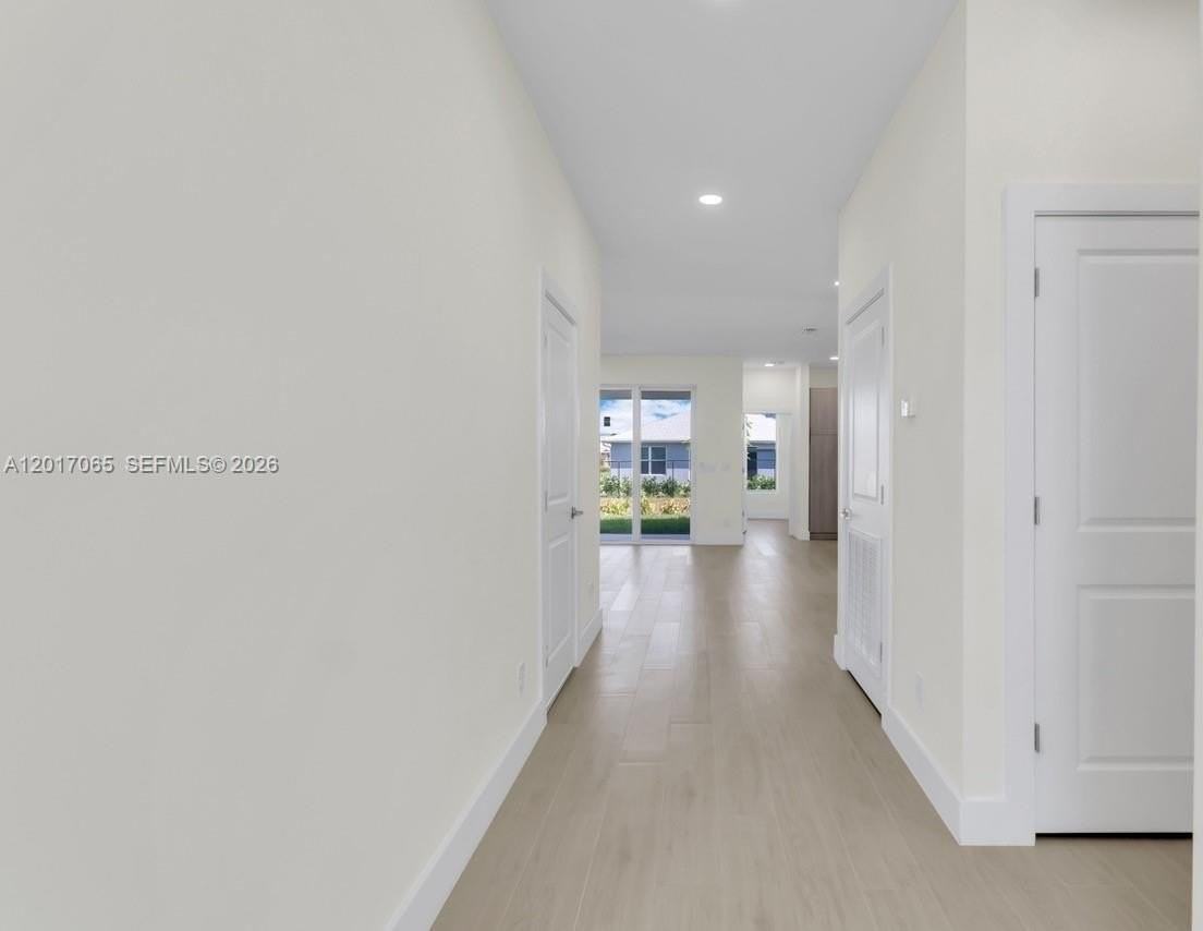 1827 Embers Pkwy W - Photo 7 of 21