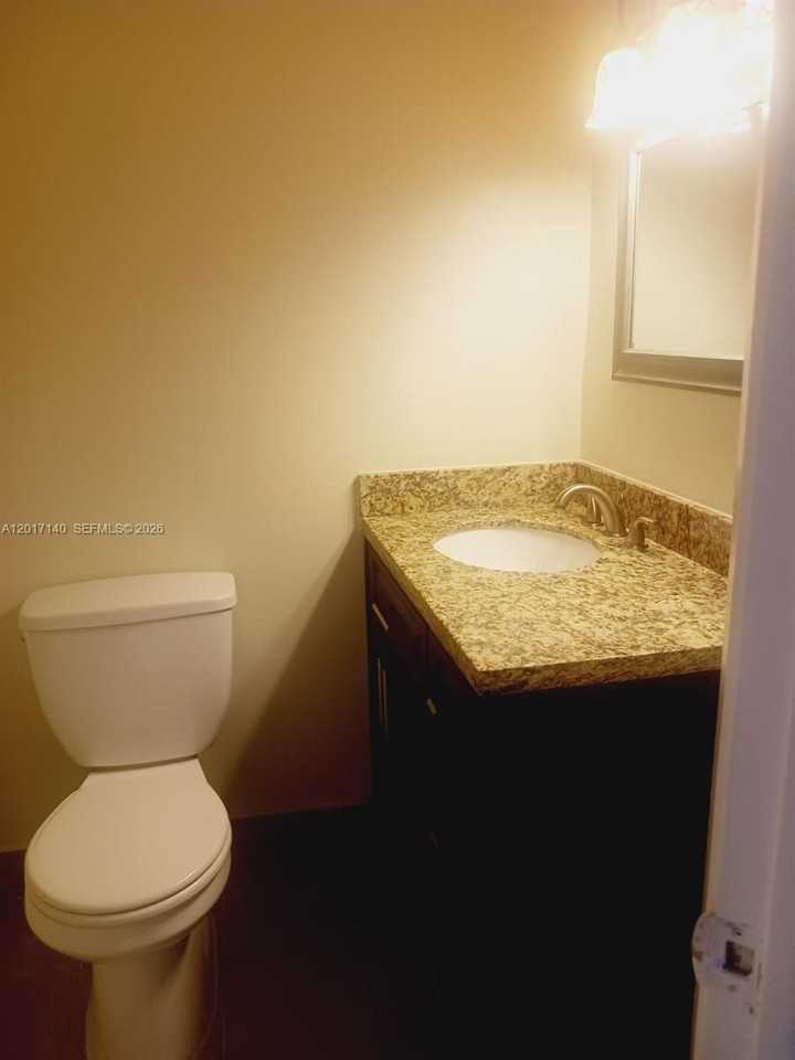 9319 Sw 123rd Avenue Ct - Photo 6 of 23