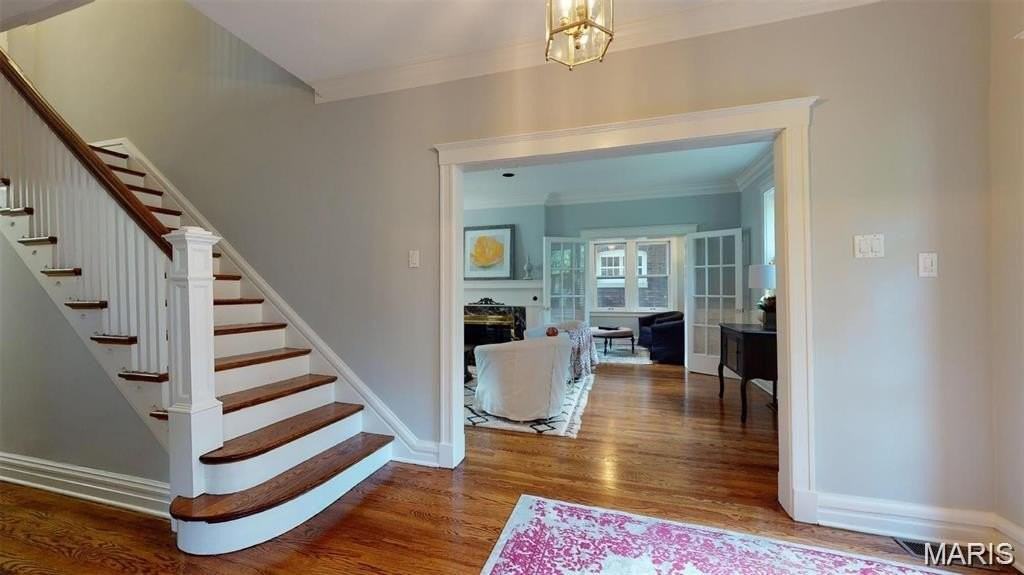 6637 Waterman Ave - Photo 2 of 32