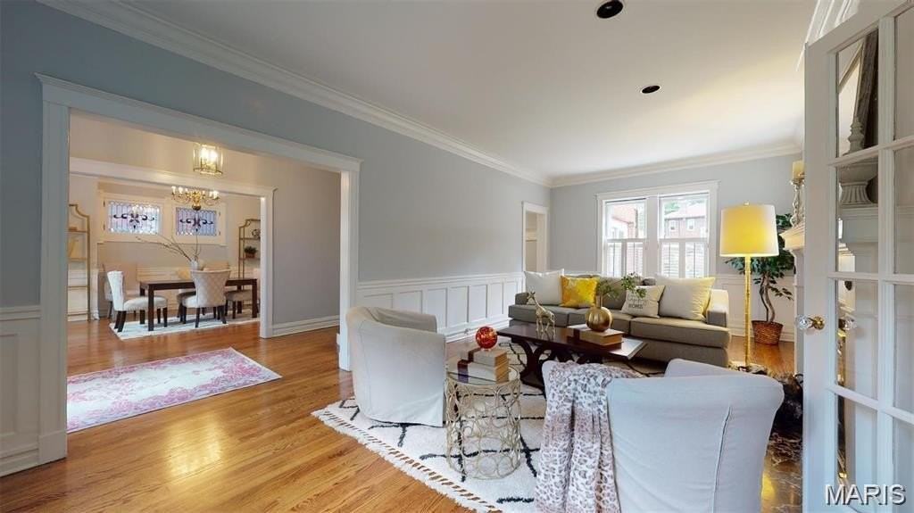 6637 Waterman Ave - Photo 3 of 32