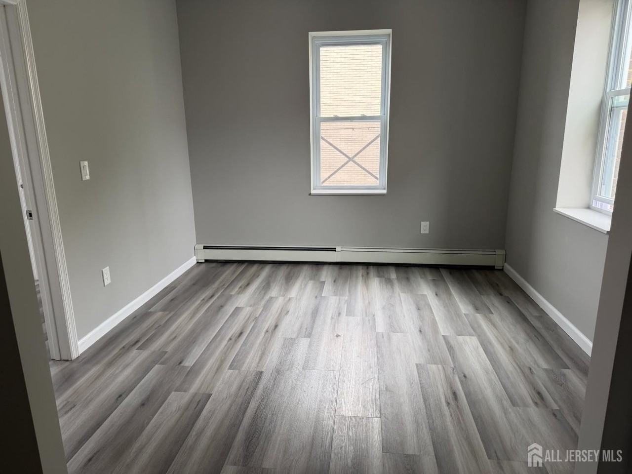 346 Market St - Photo 3 of 7