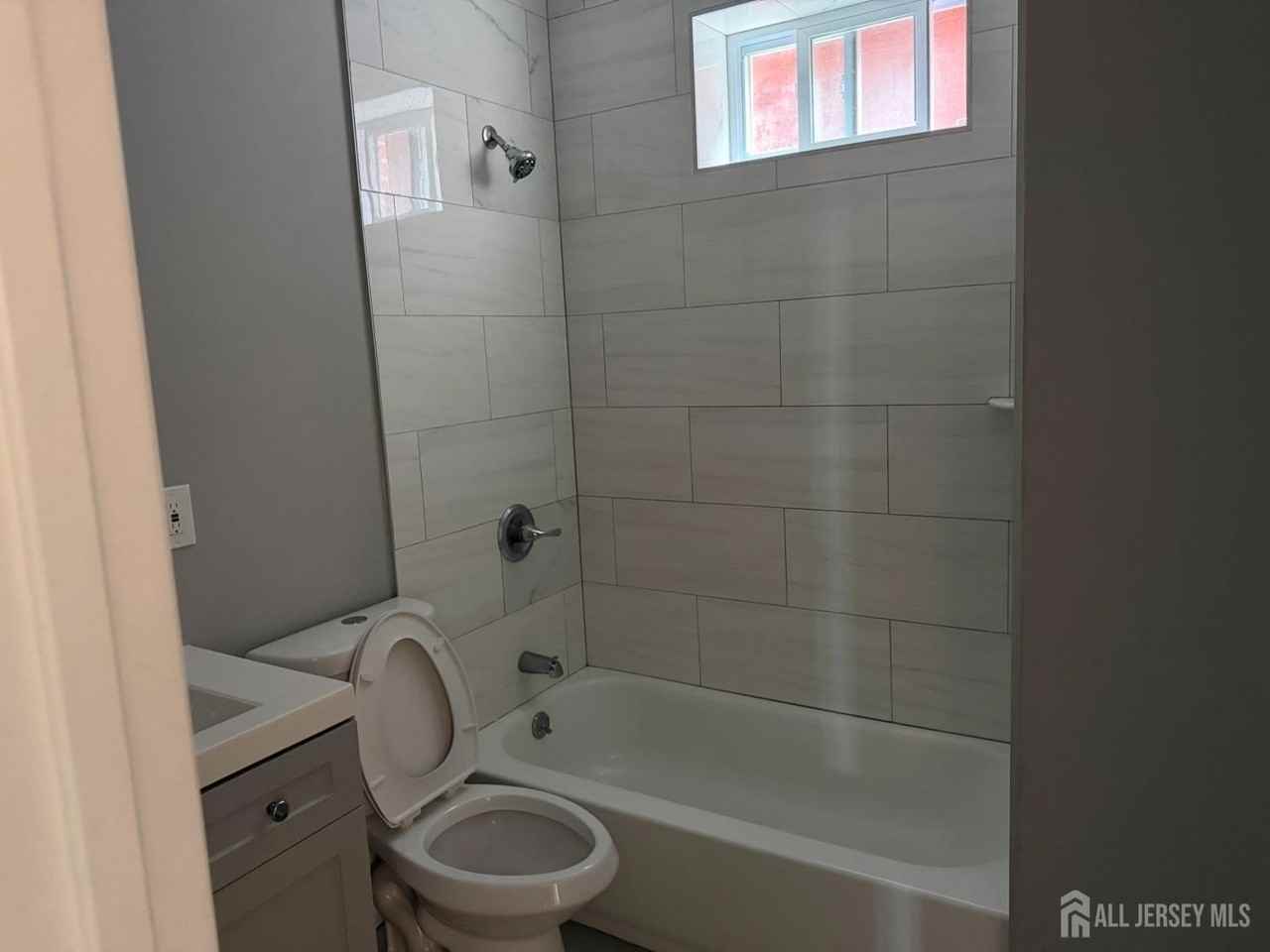 346 Market St - Photo 7 of 7