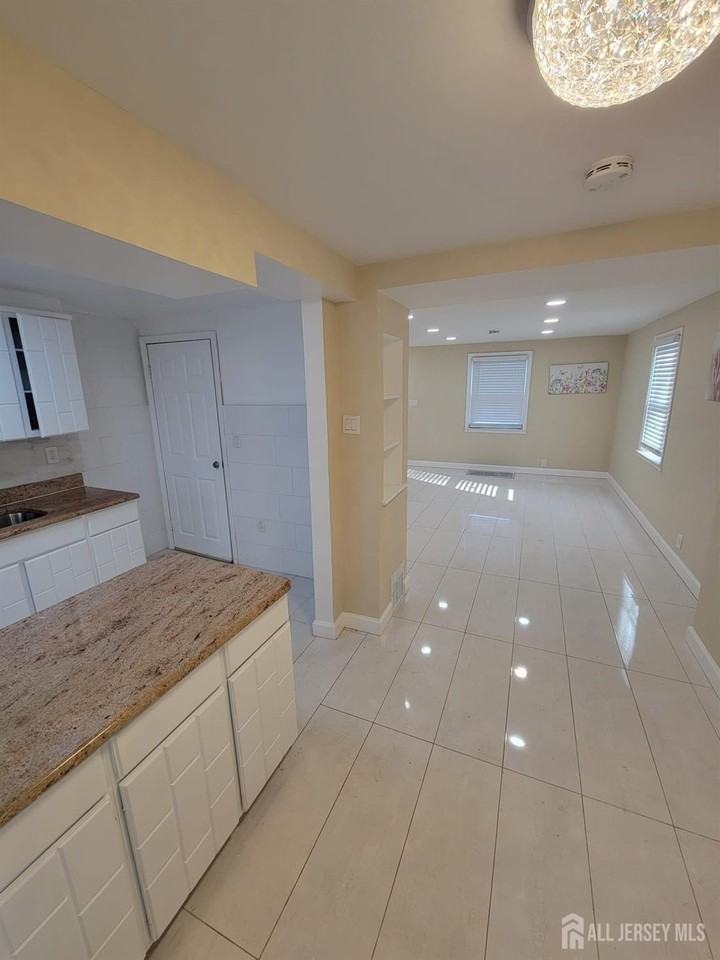 333 Brinton Ave - Photo 6 of 9