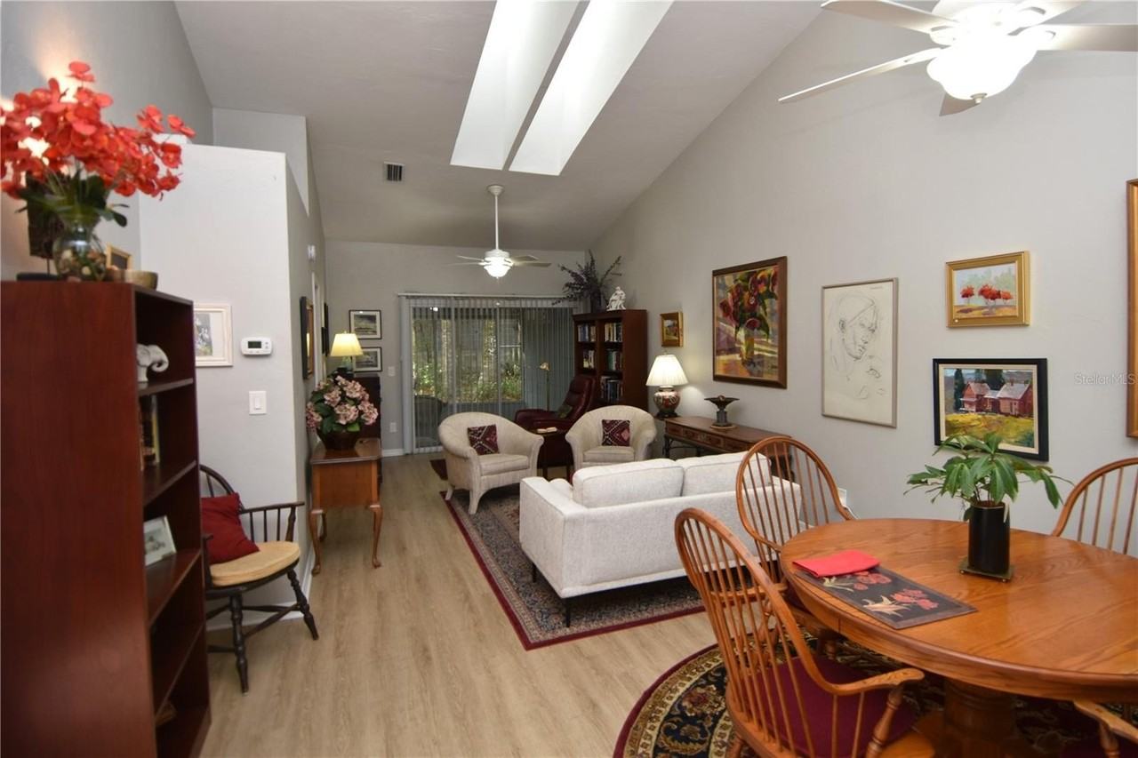 4941 Sw 10th Ln - Photo 6 of 36
