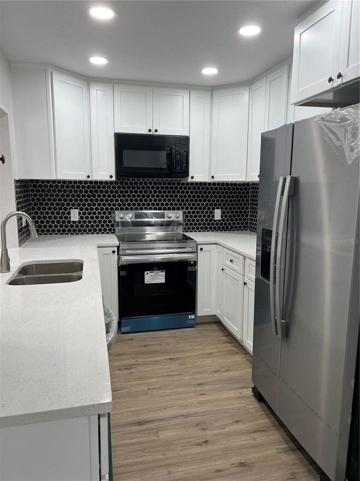304 La Serena - Photo 2 of 9