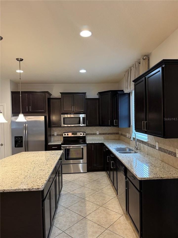 8519 Rindge Rd - Photo 4 of 21