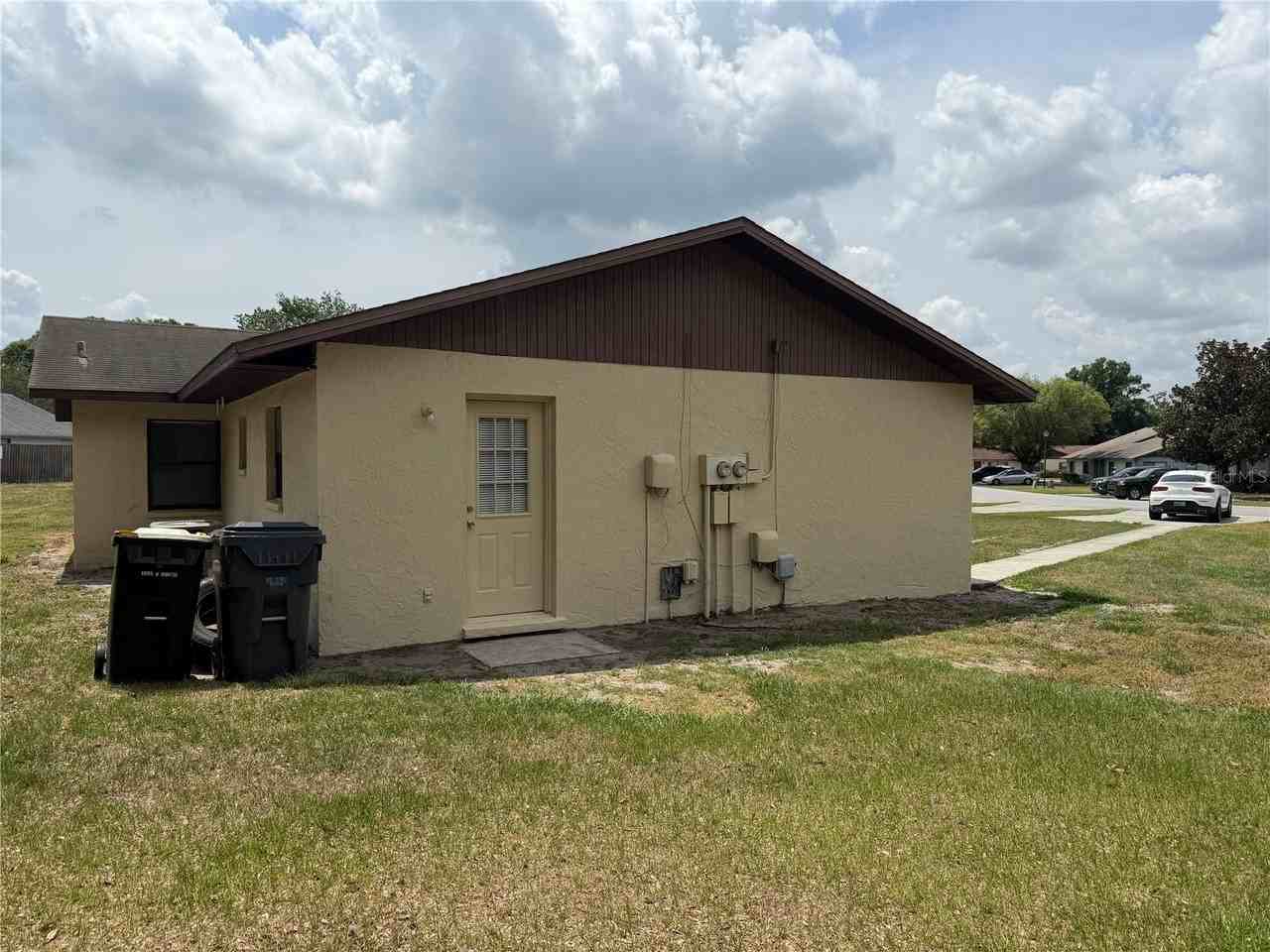 136 Shannon Dr - Photo 3 of 14