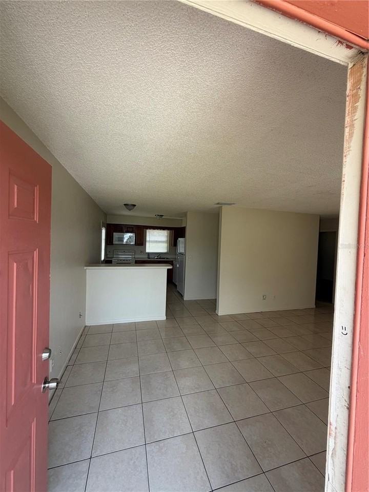 136 Shannon Dr - Photo 5 of 14
