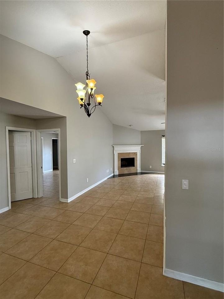 17802 Jefferson St - Photo 5 of 29