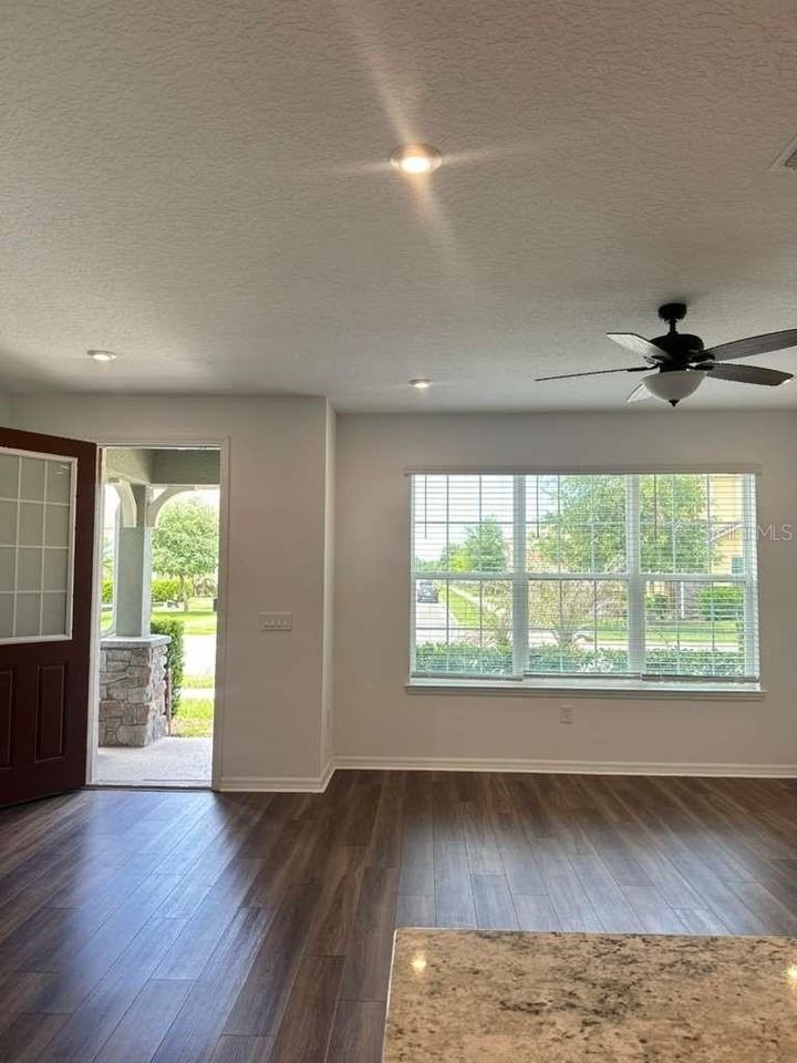 9031 Legado Dr - Photo 4 of 27