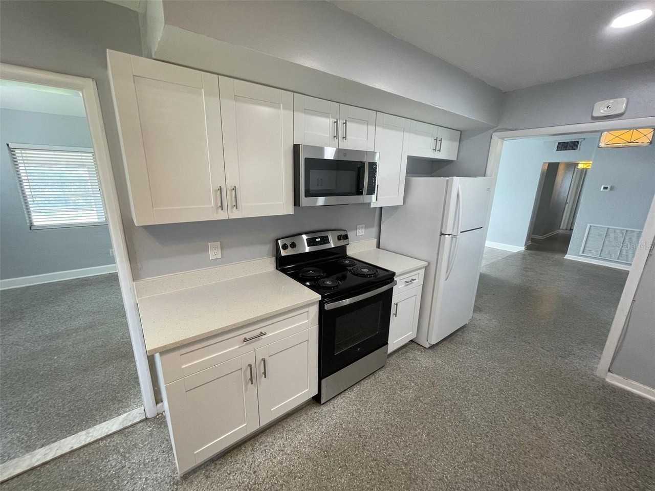 520 Seneca Trl - Photo 5 of 25