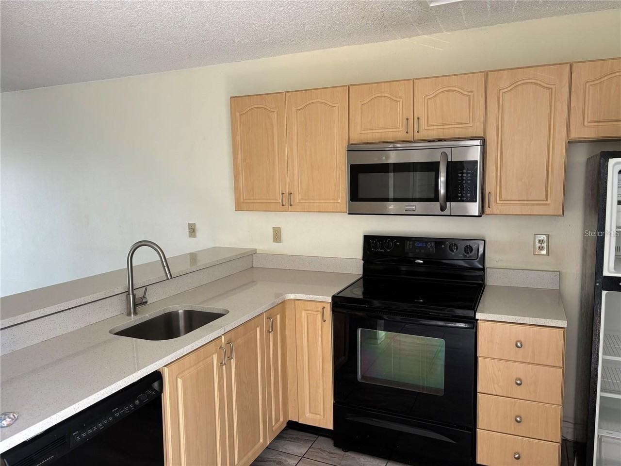 2556 Woodgate Blvd #203 - Photo 6 of 19