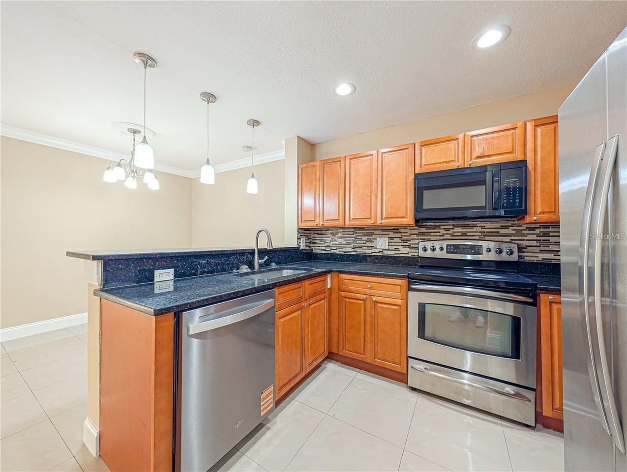 6022 Westgate Dr #102 - Photo 6 of 12