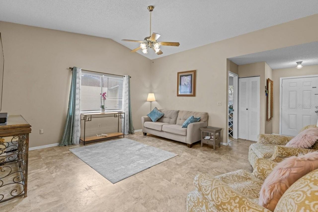 12102 Walden Woods Dr - Photo 5 of 21