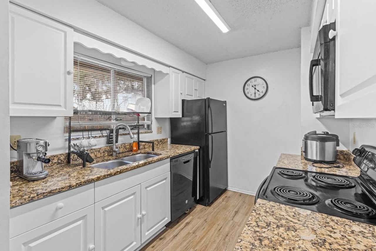 12102 Walden Woods Dr - Photo 6 of 21