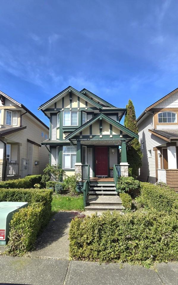 6709 184a St - Photo 2 of 10