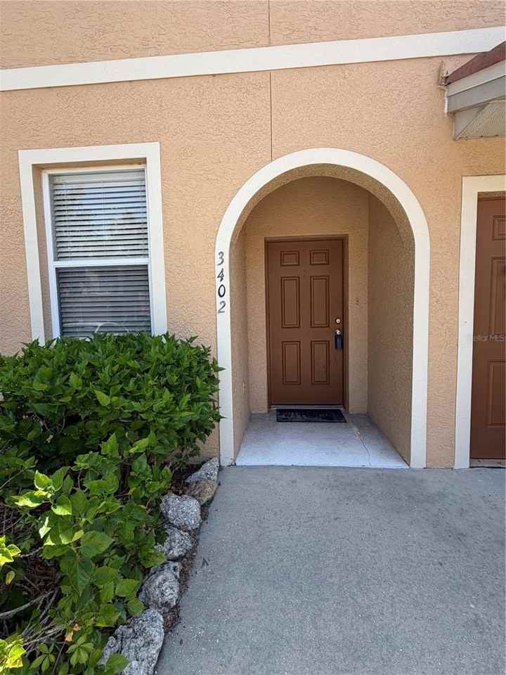 3402 Parkridge Cir - Photo 2 of 30