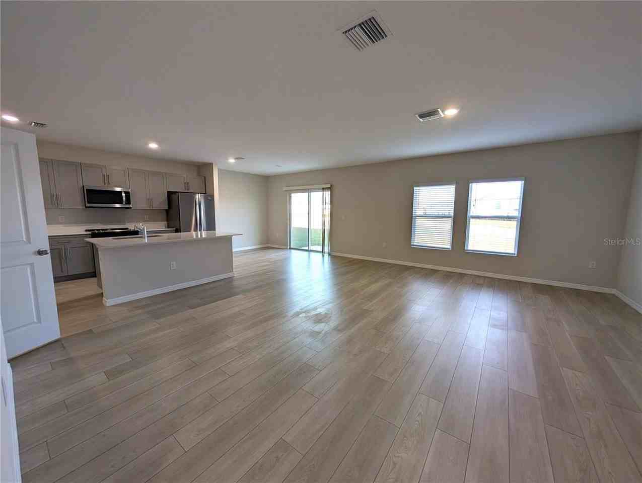 37327 Sagemoor Dr - Photo 3 of 26