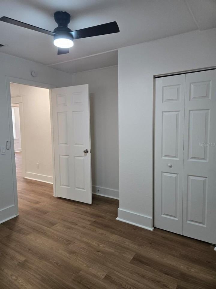 709 E James St - Photo 6 of 11