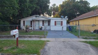 3007 W Chestnut St - Photo 1 of 1