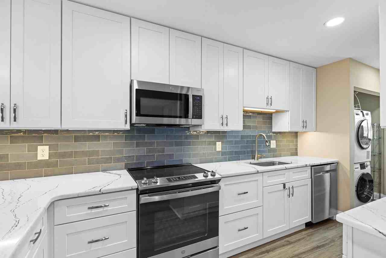 821 Bahia Del Sol Dr #B - Photo 5 of 36