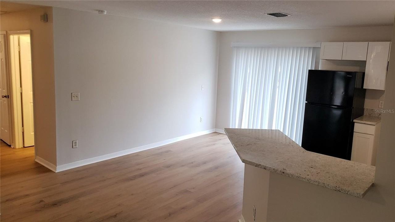 10608 N 50th St - Photo 5 of 19
