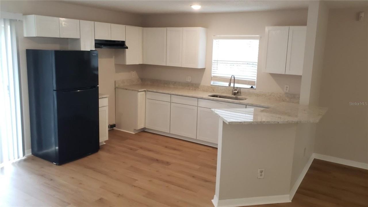 10608 N 50th St - Photo 6 of 19
