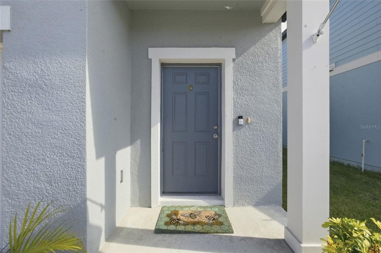 831 Sunlit Coral St - Photo 2 of 29