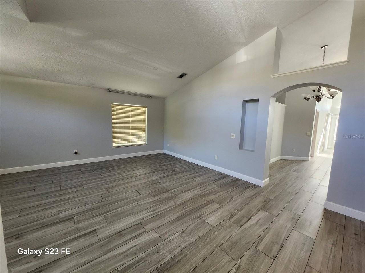 12518 Sparkleberry Rd - Photo 2 of 24