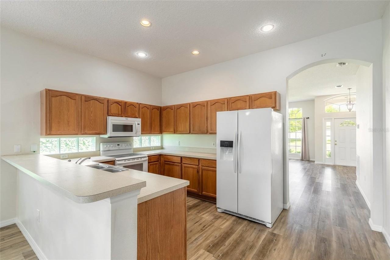 122 Spring Glen Dr - Photo 4 of 8
