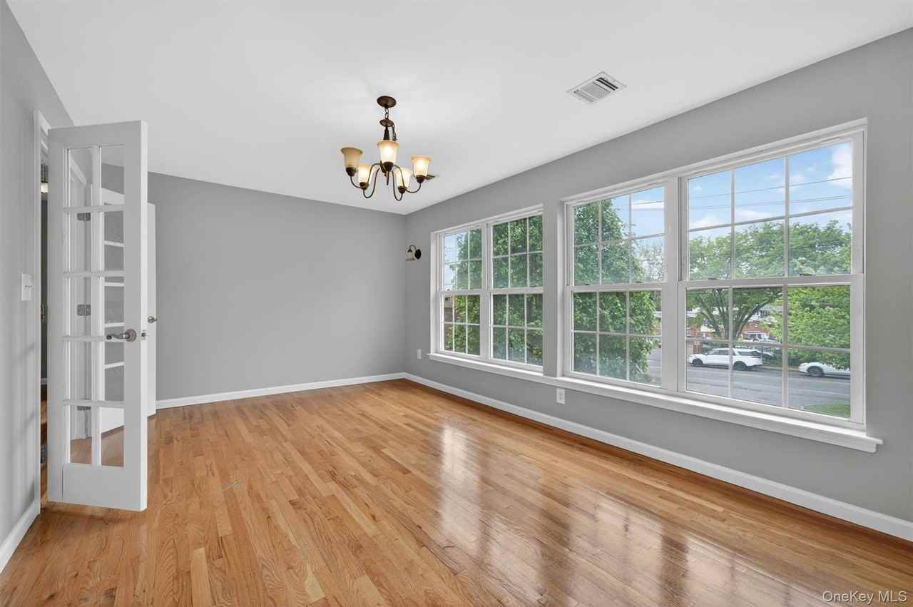 16 W Railroad Ave - Photo 7 of 36