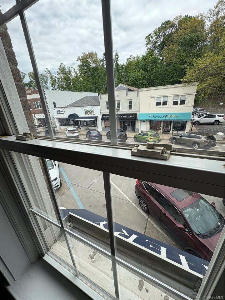 108 Main St #1 - Photo 5 of 13