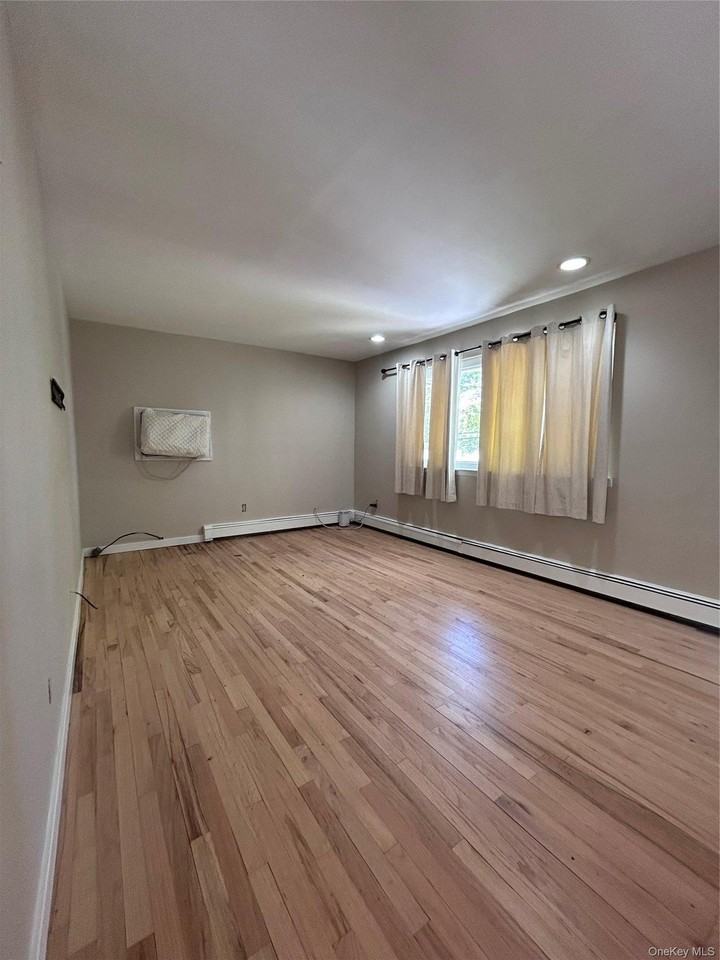 21A Thorney Ave - Photo 2 of 9