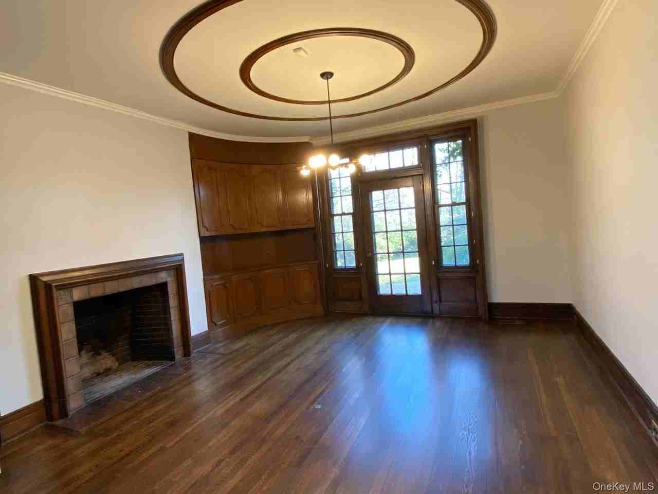 940 Smith Ln - Photo 4 of 18