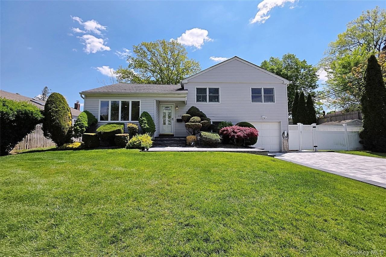 110 Briarwood Ln - Photo 2 of 37