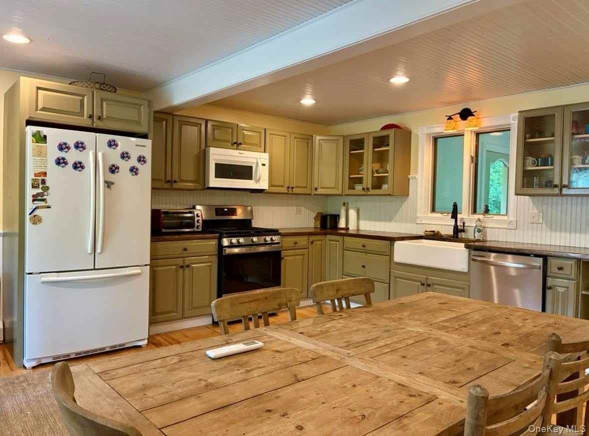 96 Bruceville Rd - Photo 7 of 21
