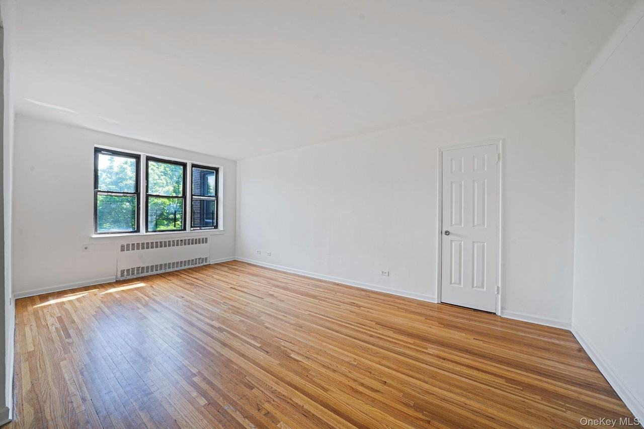14350 Hoover Ave #605 - Photo 6 of 11