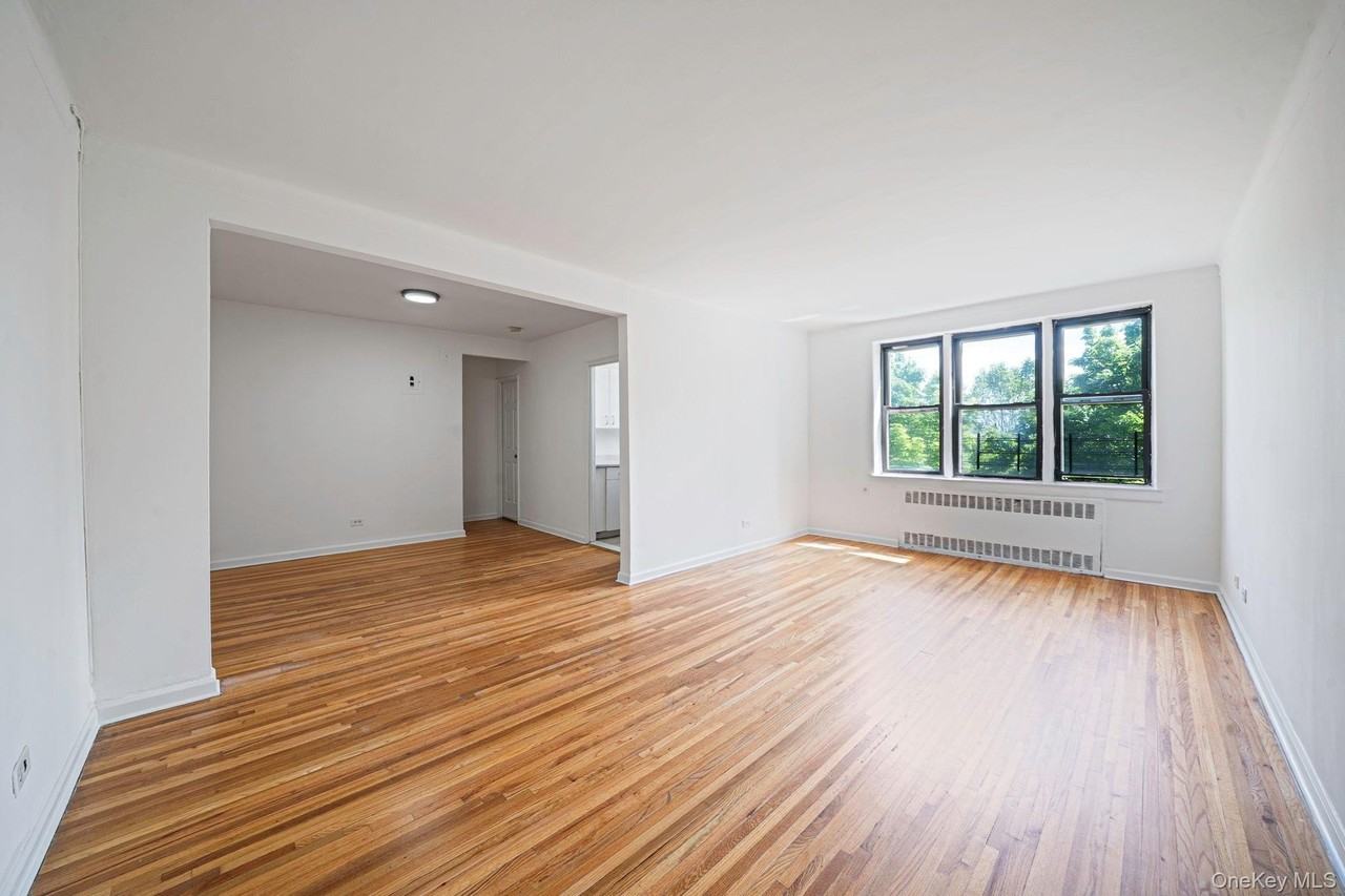 14350 Hoover Ave #605 - Photo 7 of 11
