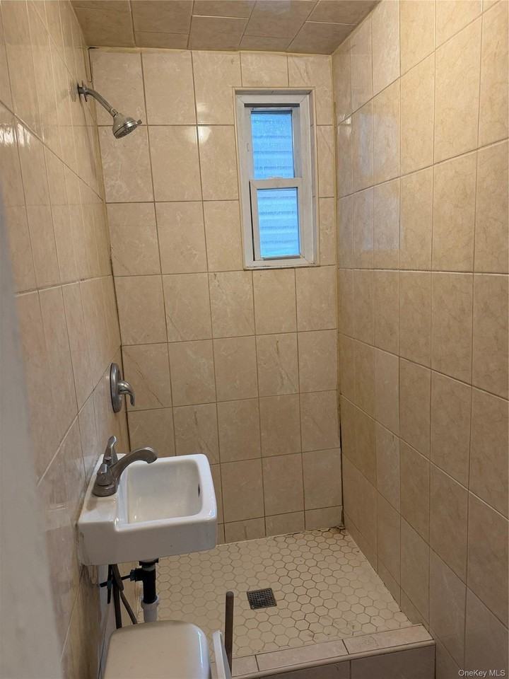 3021 37th St - Photo 6 of 13