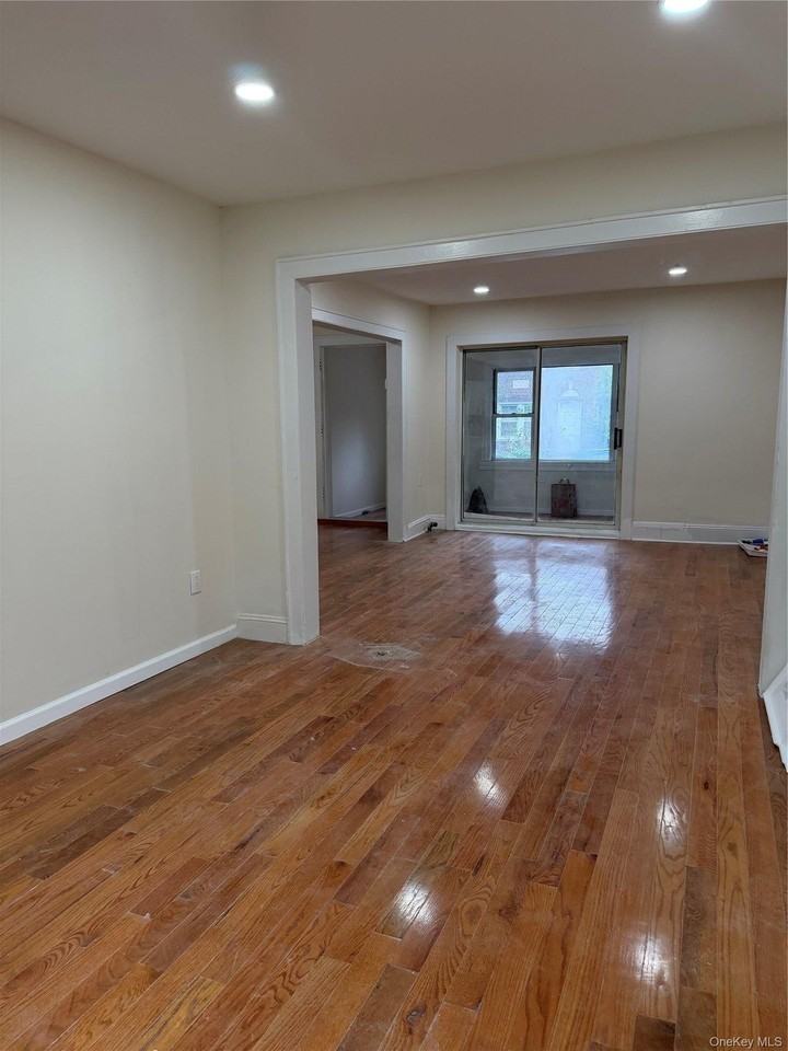 3021 37th St - Photo 7 of 12